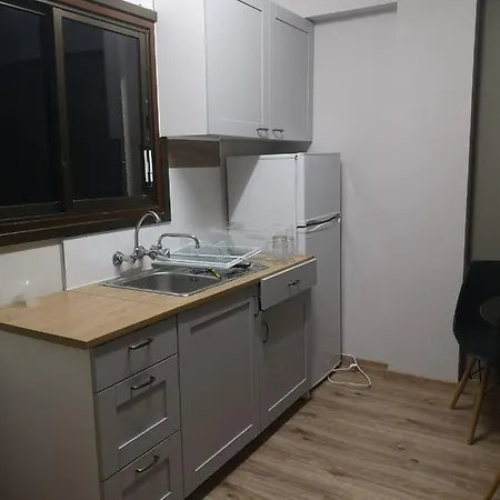 Andreas בורוקליני